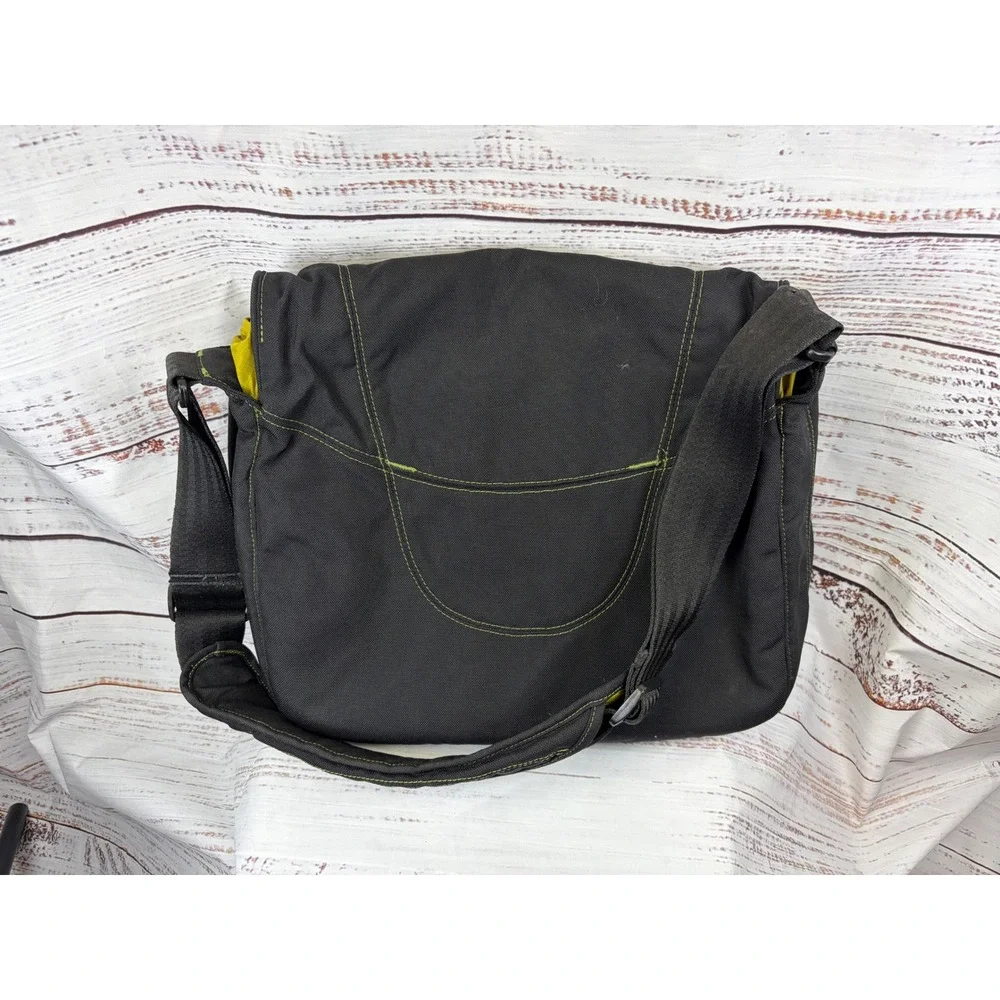 Crumpler Messenger Bag Black Canvas Lime Green Lining Shoulder Bag cheesy chick